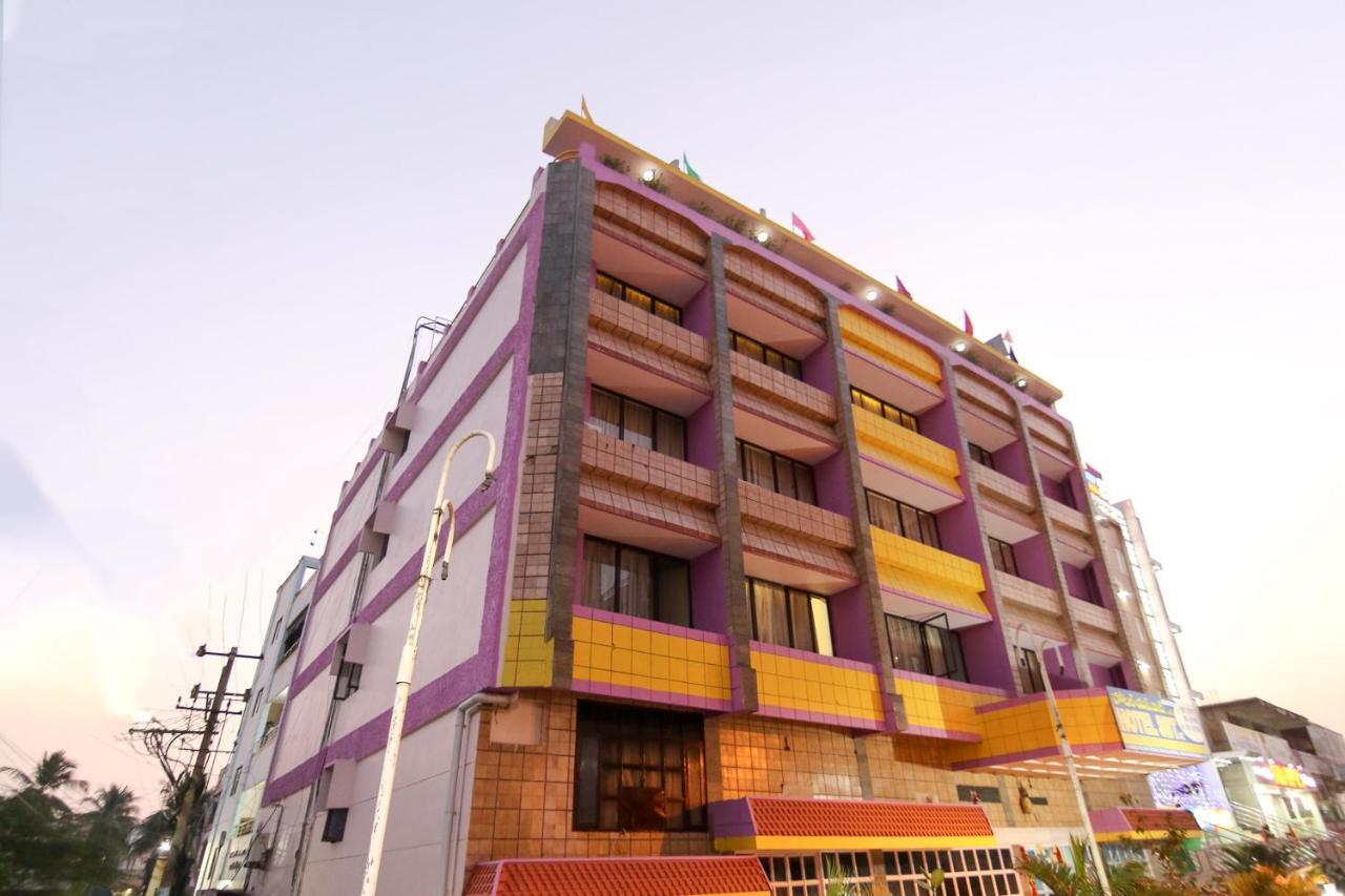 Oyo 10709 Hotel Sbt Visakhapatnam Exterior foto